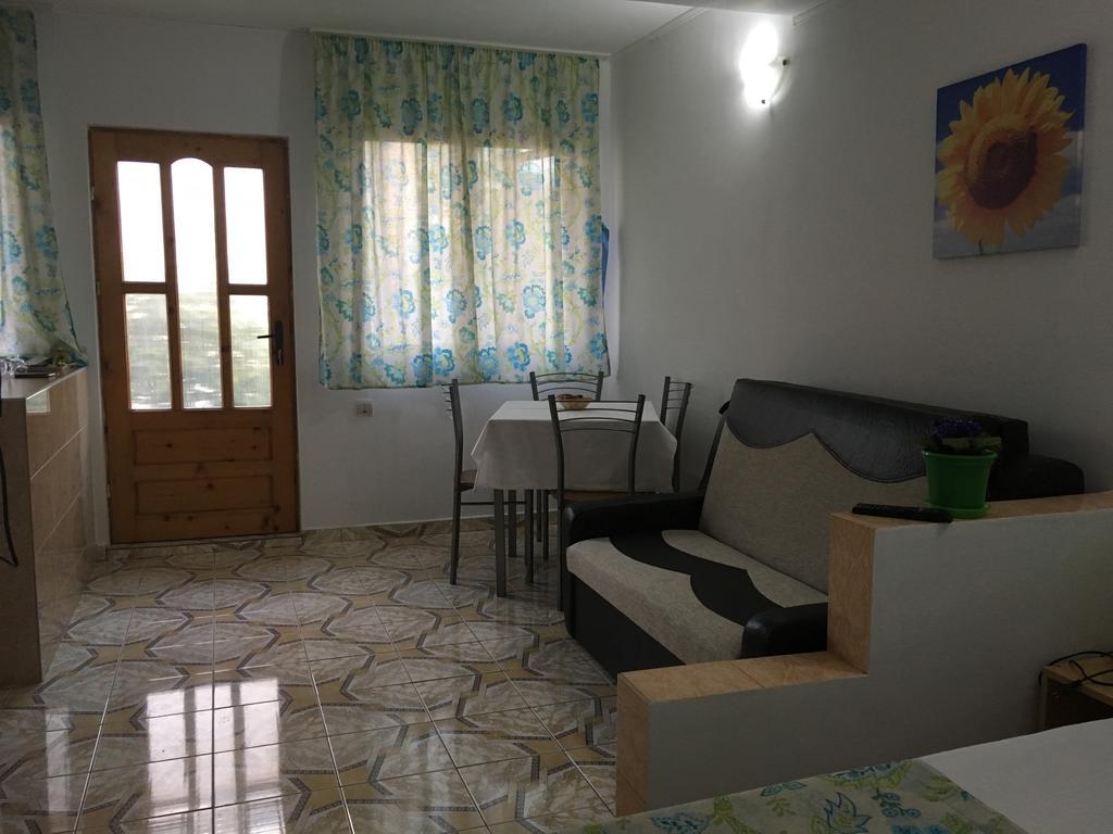 Apartamente Rodica Западен Ефорие Екстериор снимка